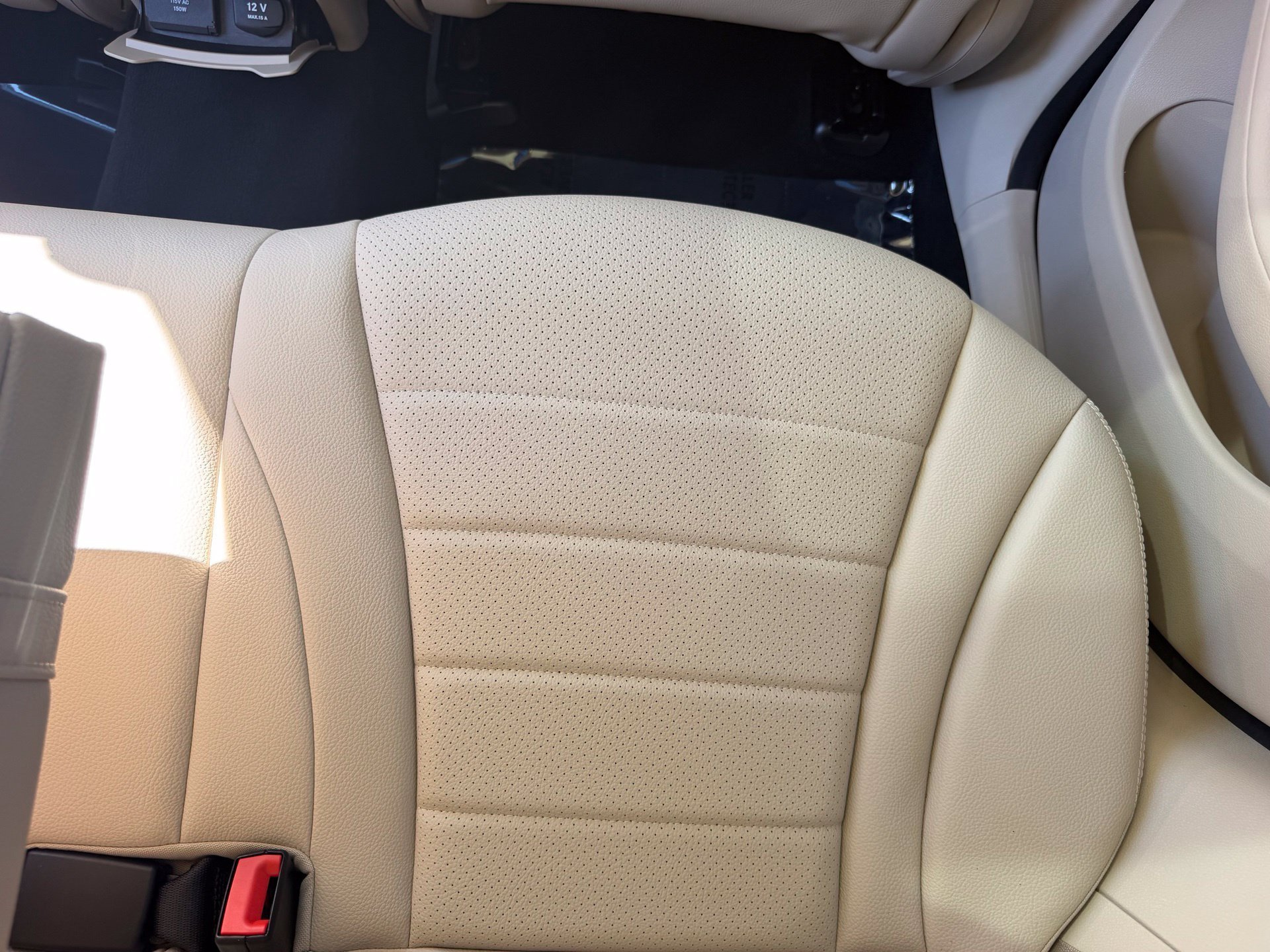 Used 2018  Mercedes-Benz GLC 300 image 27