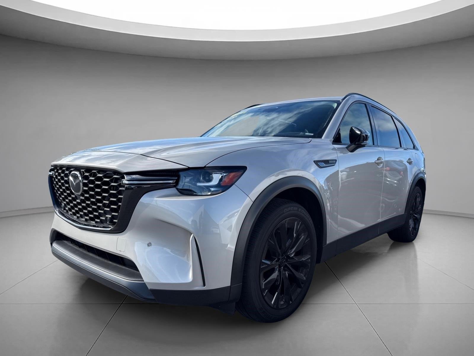 Used 2026 Platinum Quartz Mazda Premium Sport image 2
