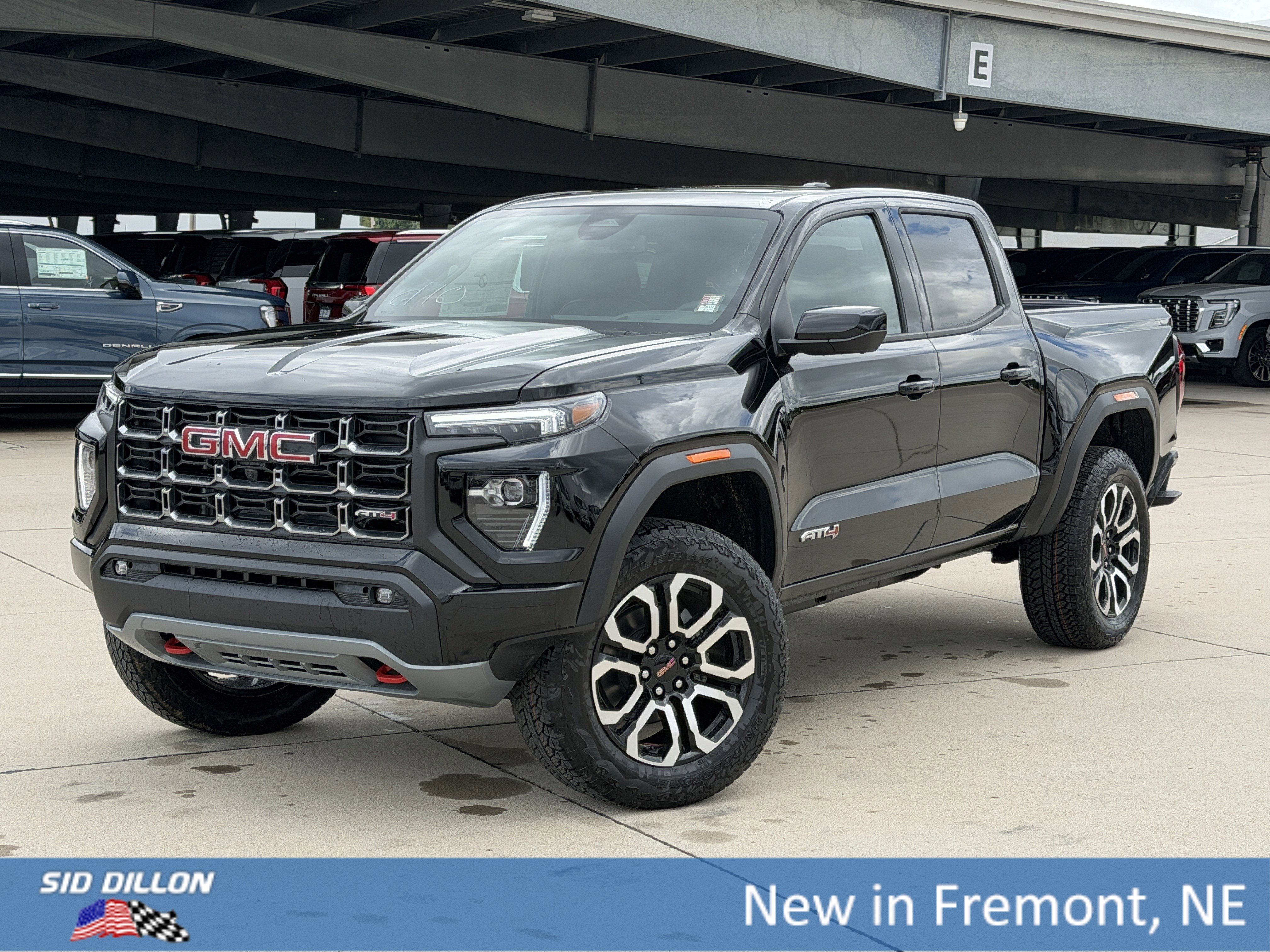 2026 GMC Canyon 4WD AT4 Crew Cab Short Box's photo
