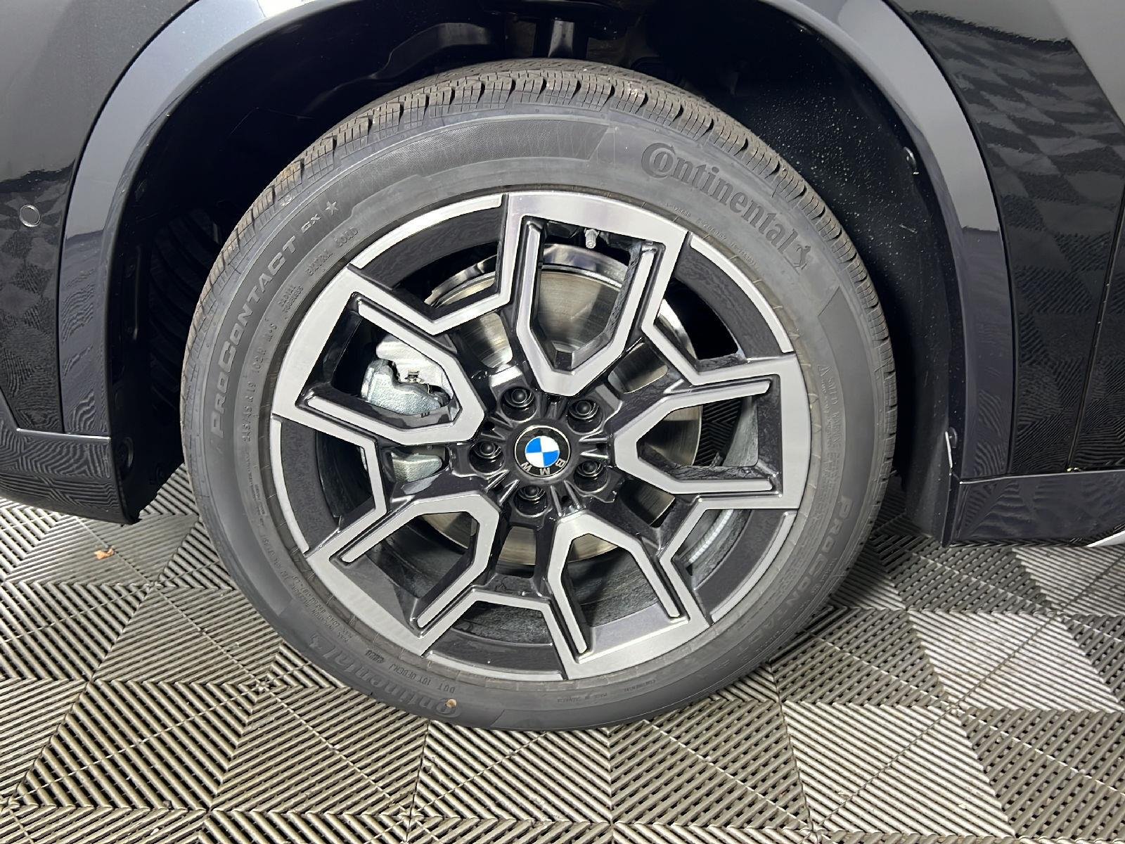 New 2027 Black Sapphire Metallic BMW xDrive28i image 6