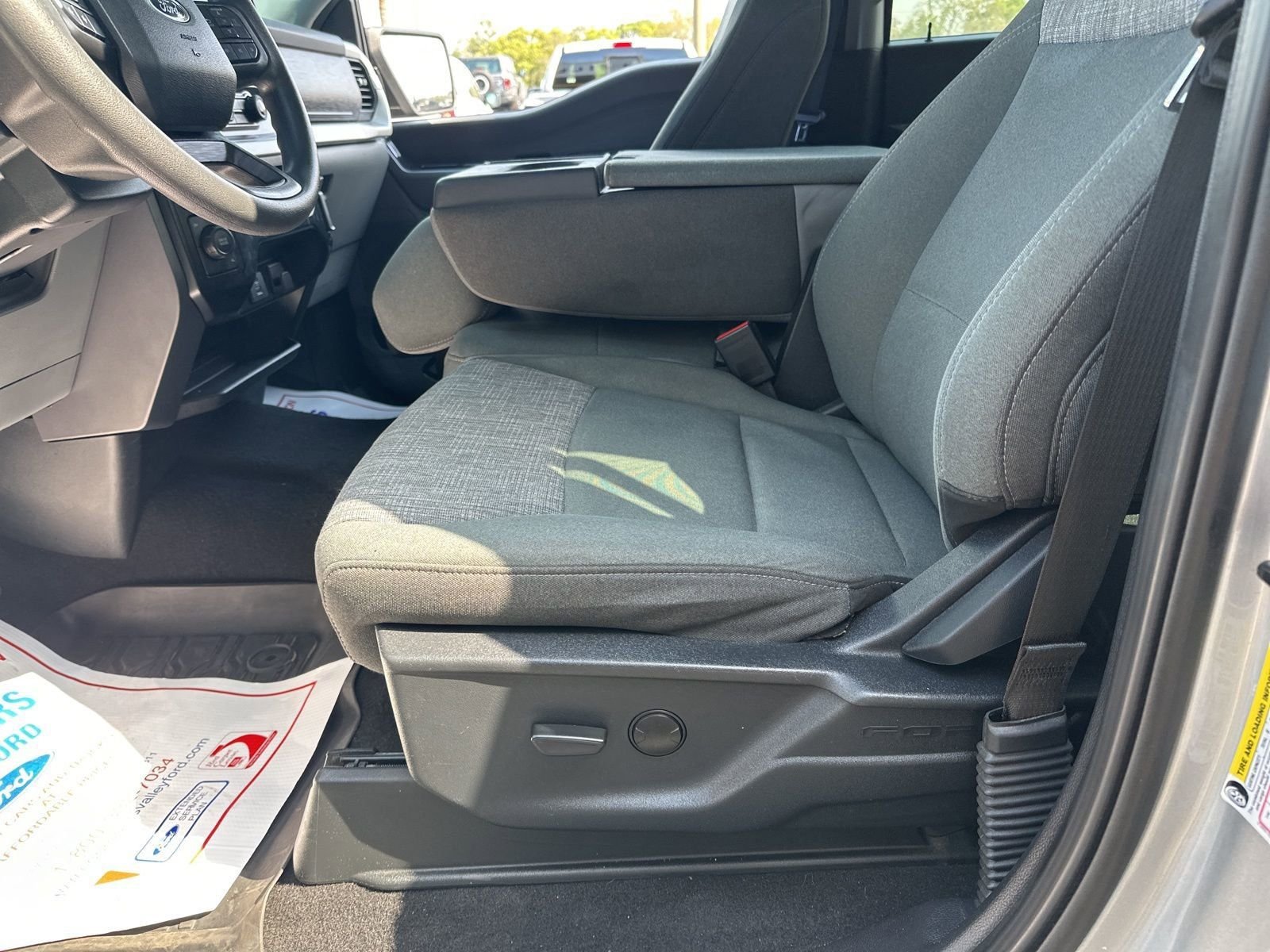 2023 Ford F-150 XLT - Photo 17