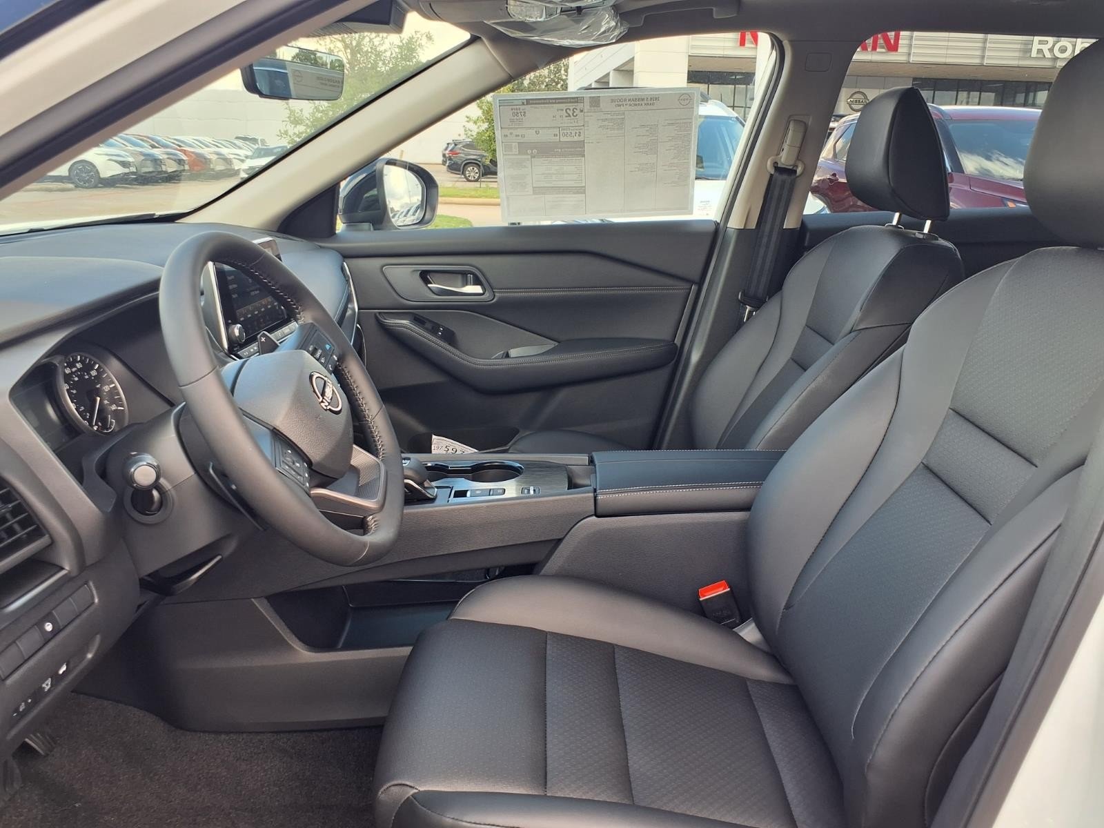 New 2026 Everest White Pearl TriCoat Nissan Dark Armor™ image 12