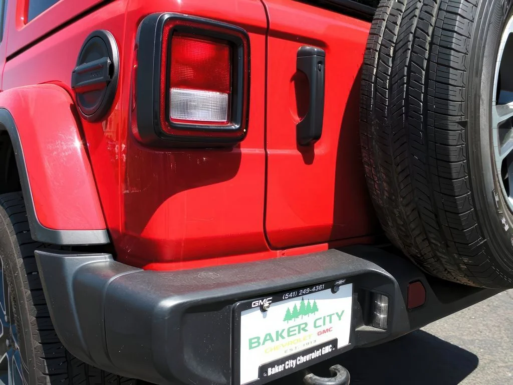 2023 Jeep Wrangler 4-Door Sahara - Photo 33