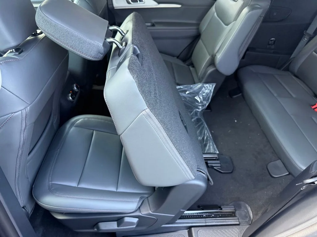 New 2026 Carbonized Gray Metallic Ford Active image 32