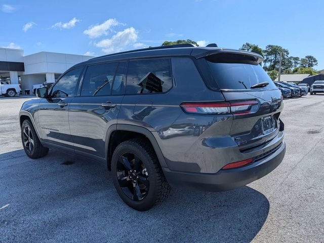 Used 2022 Gray Jeep Limited image 5