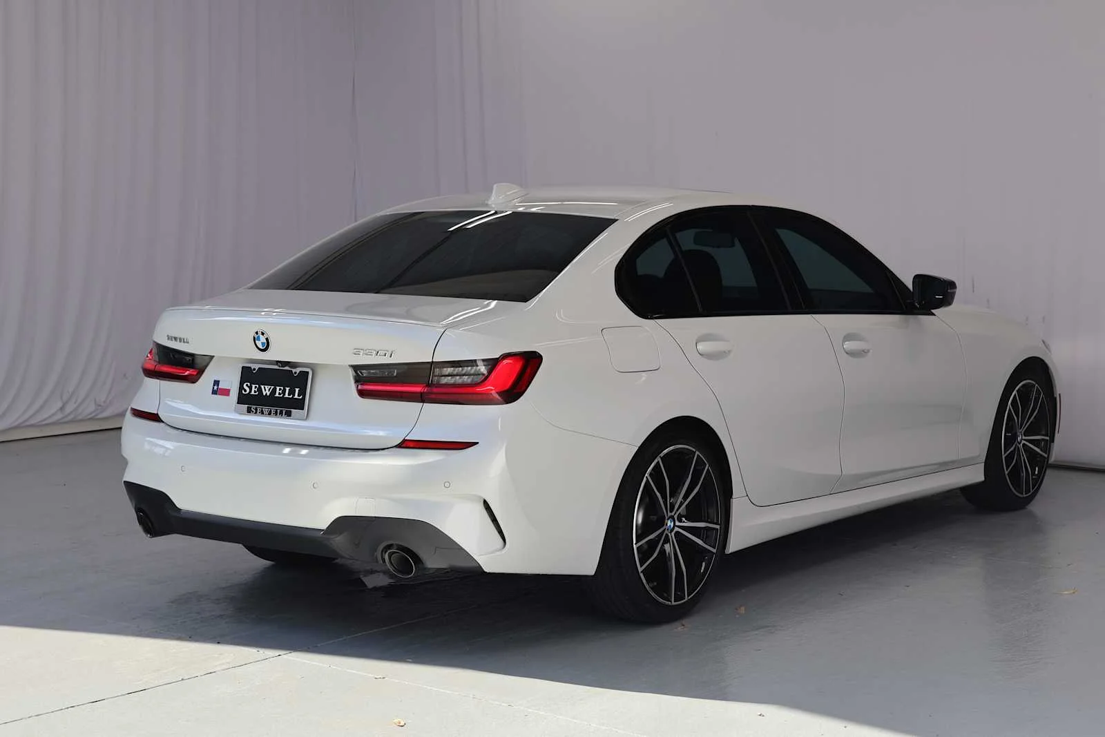Used 2022 Mineral White Metallic BMW 330i image 9