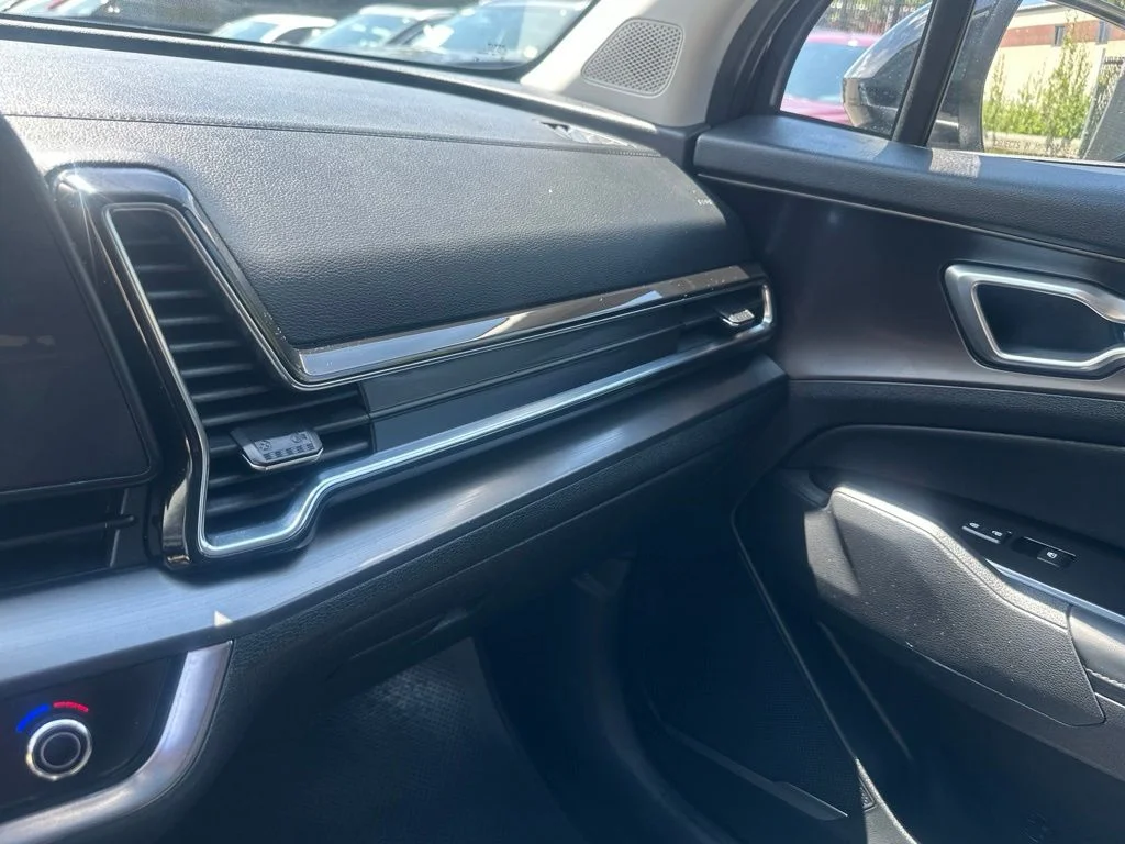 Used 2025 Black Kia EX image 20