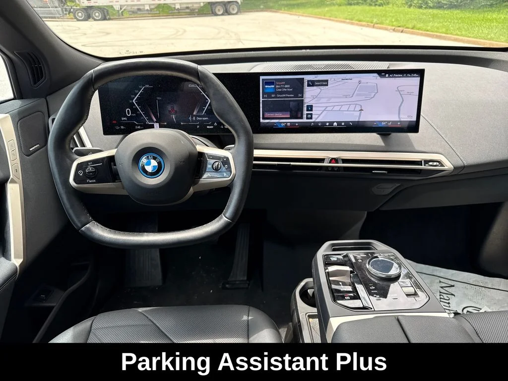 Used 2025 Gray BMW xDrive50 image 23