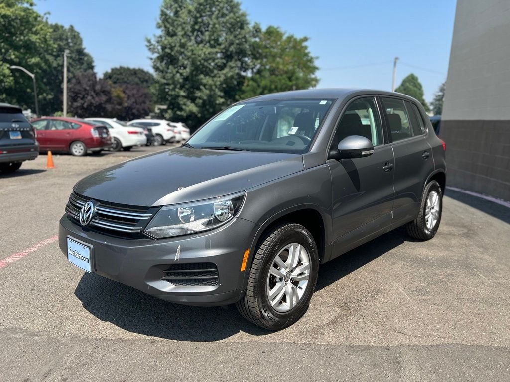 Used 2014 Night Blue Metallic Volkswagen S image 9