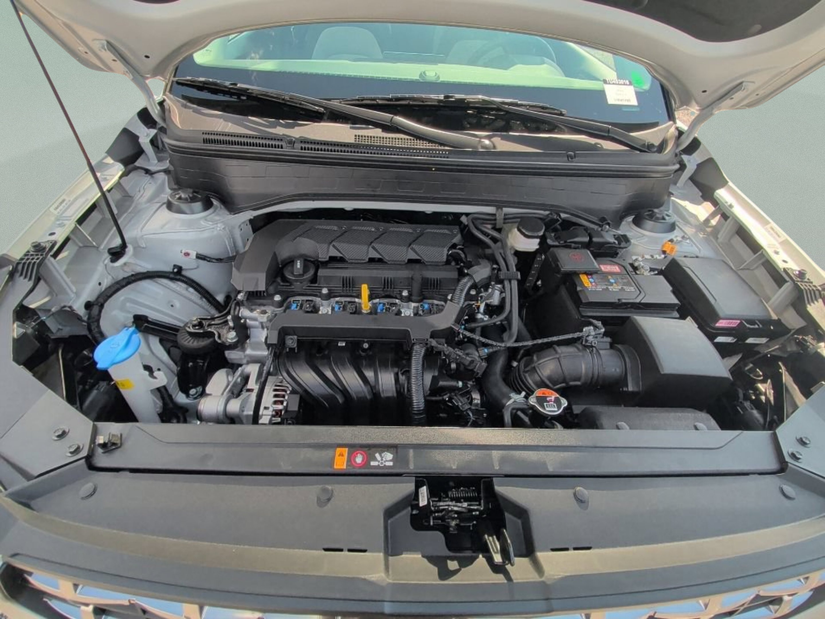 New 2026 Shimmering Silver Hyundai SEL image 16