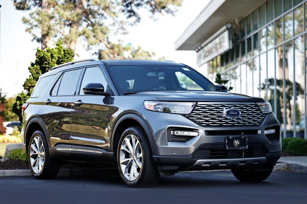 2022 Ford Explorer Platinum 4WD's photo