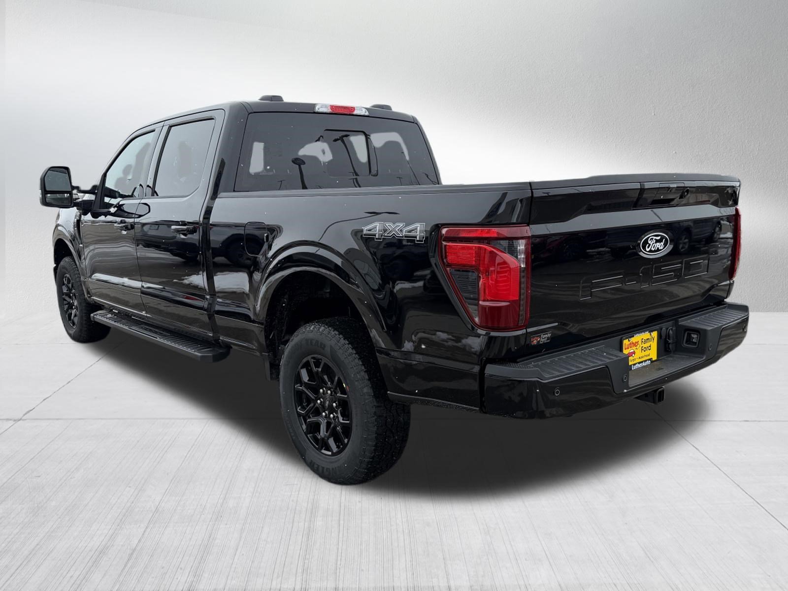 New 2026 Agate Black Metallic Ford XLT image 3
