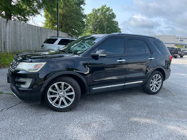 Used 2017 Black Ford Limited image 1