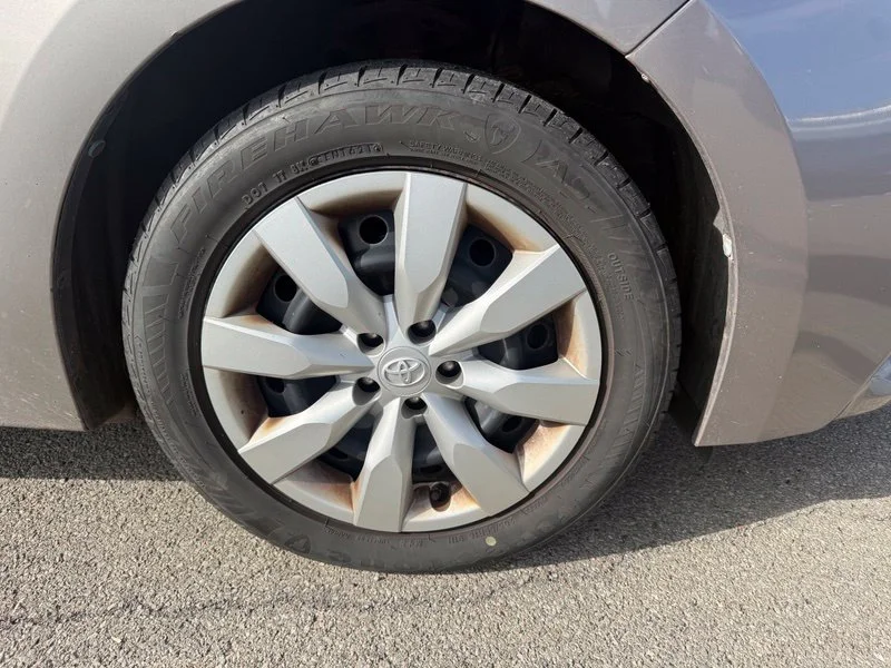 Used 2015 Brown Toyota LE image 11