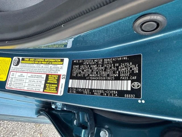 Used 2025  Toyota XSE image 36