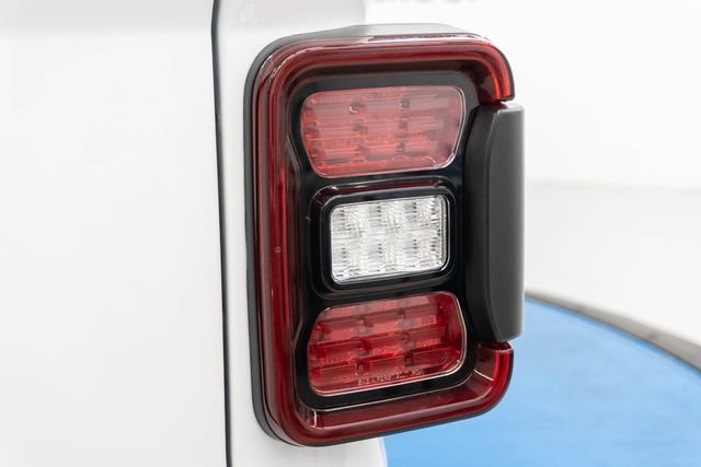 Used 2025 White Jeep Rubicon image 10