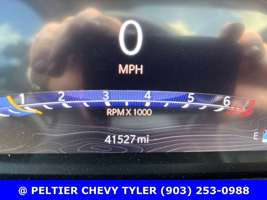Used 2023  Jeep Limited image 26
