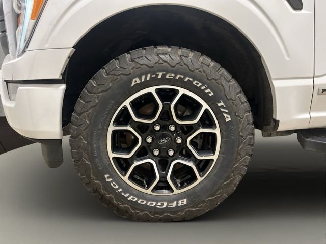 Used 2023 White Ford XLT image 25