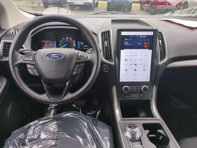 Used 2024 Silver Ford SE image 28