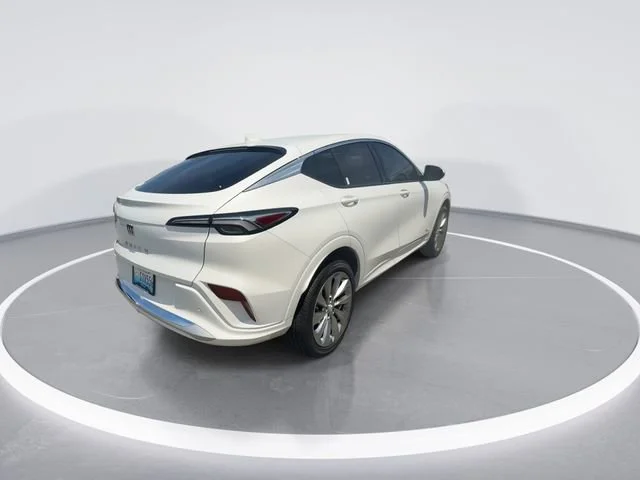 Used 2025 White Frost Tricoat Buick Avenir image 8