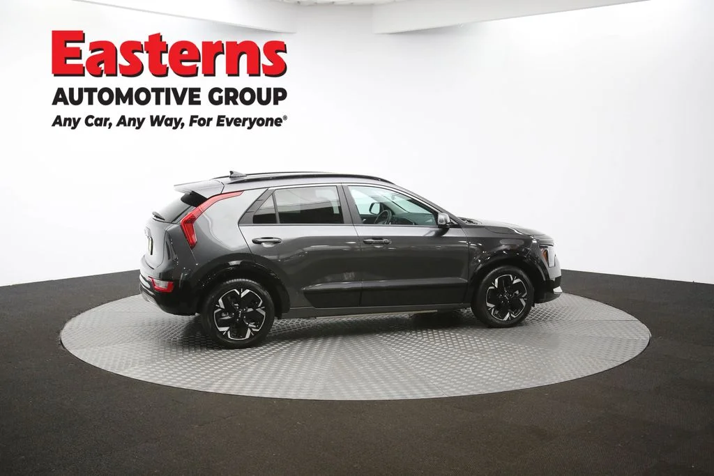Used 2024 Gray Kia Wind image 41