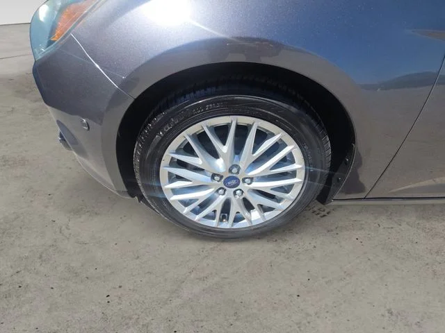 Used 2014 Gray Ford Titanium image 14