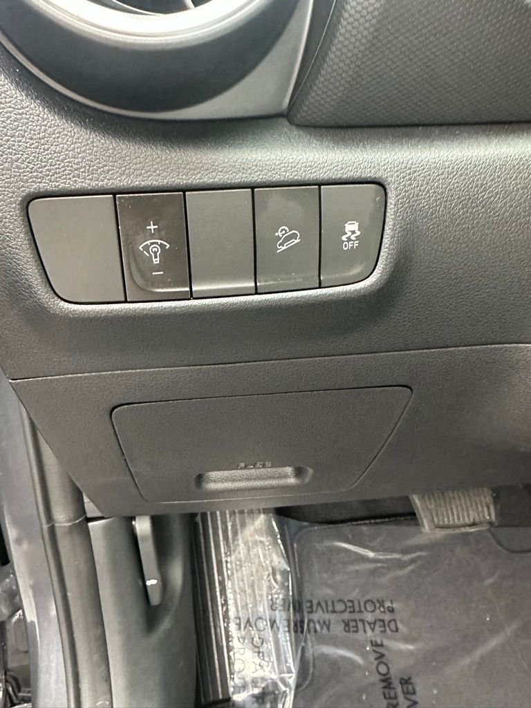 2023 Hyundai Kona SEL - Photo 14
