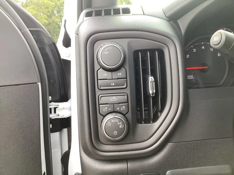 2026 Chevrolet Silverado 2500 HD Custom - Photo 28