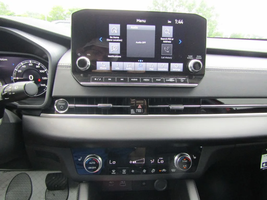 2025 Mitsubishi Outlander Plug-in Hybrid SE - Photo 23