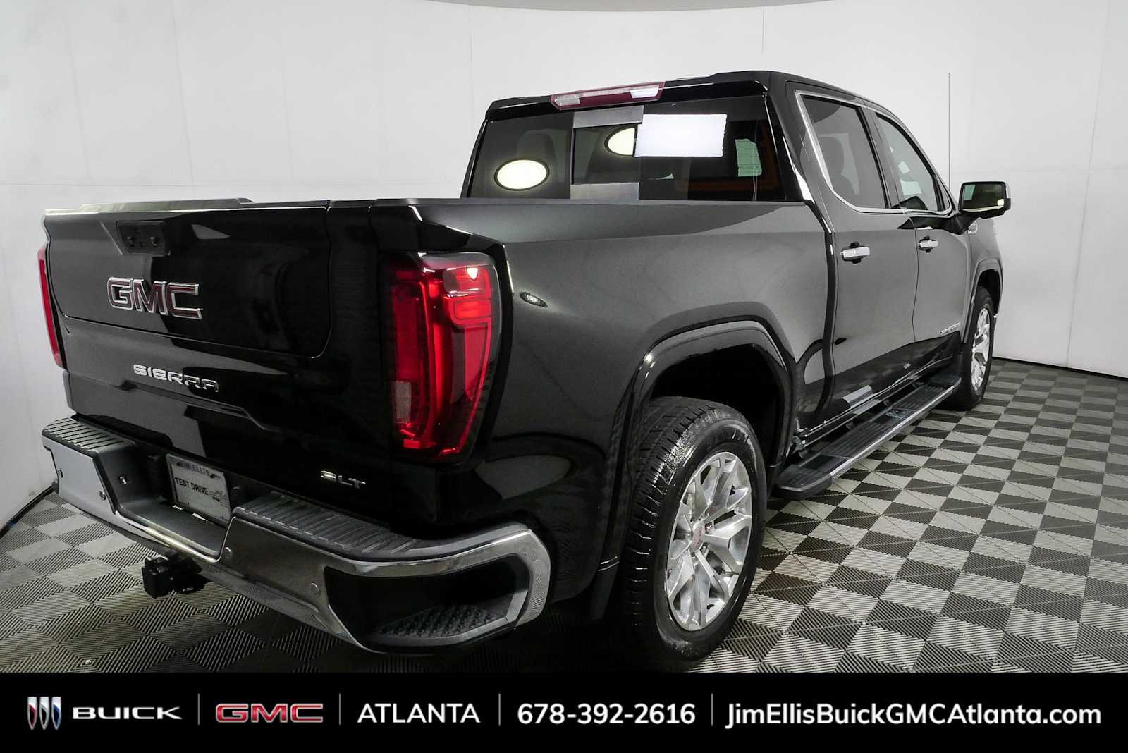 Used 2020 Onyx Black GMC SLT image 3
