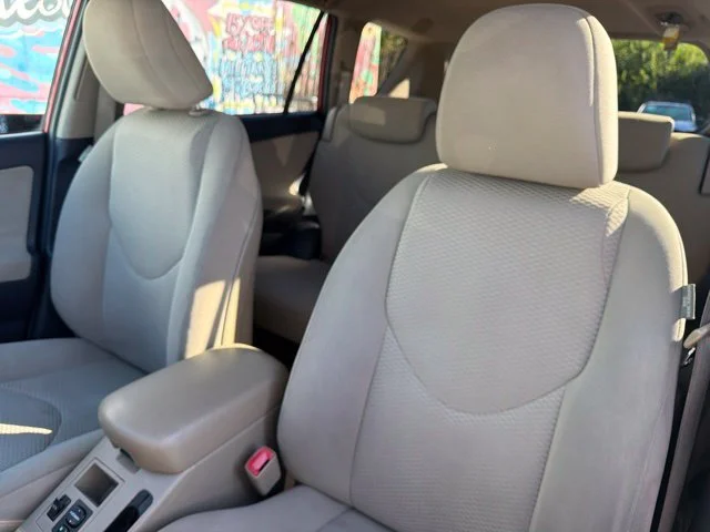 Used 2011 Red Toyota Base image 16