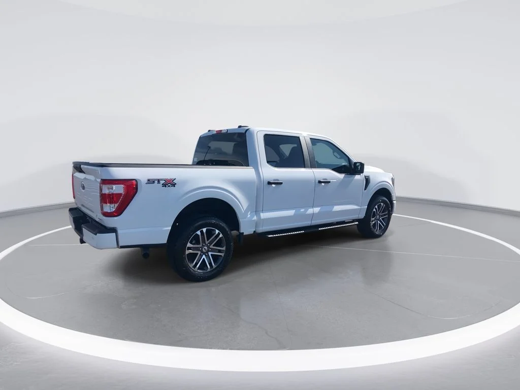 Used 2023 White Ford XL image 8