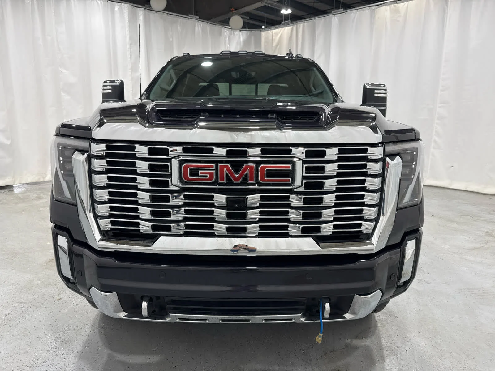 Used 2025 Titanium Rush Metallic GMC Denali image 8
