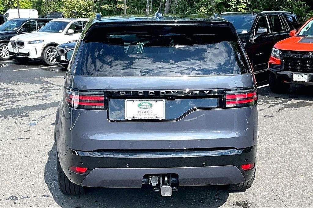 Used 2025 Blue Land Rover Dynamic SE image 4