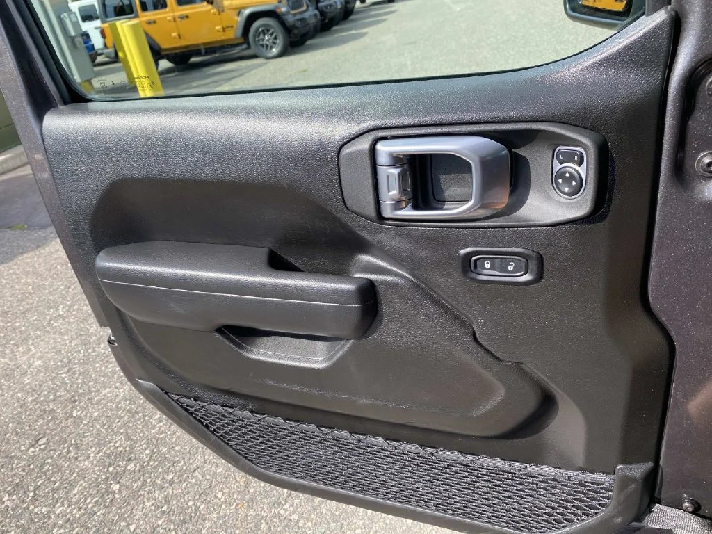 Certified Used 2026 Gray Jeep Mojave image 23