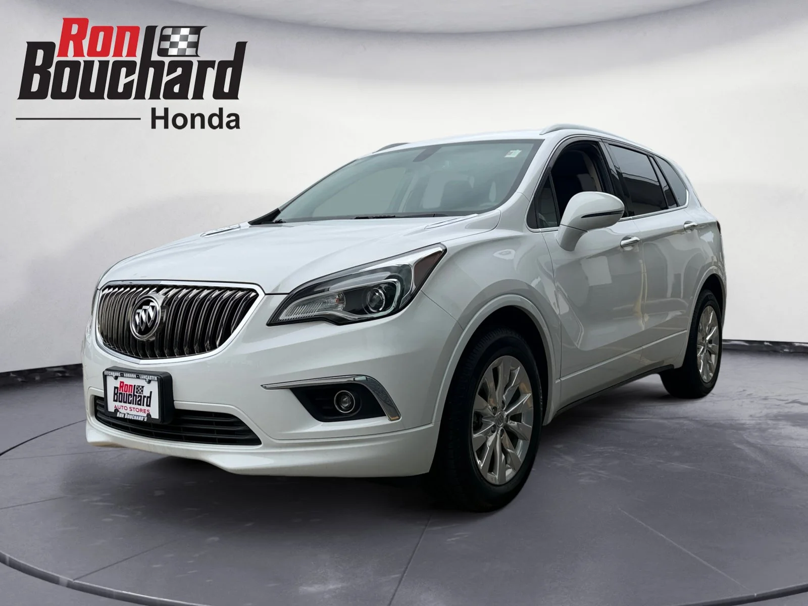 Used 2017 Summit White Buick Essence image 5