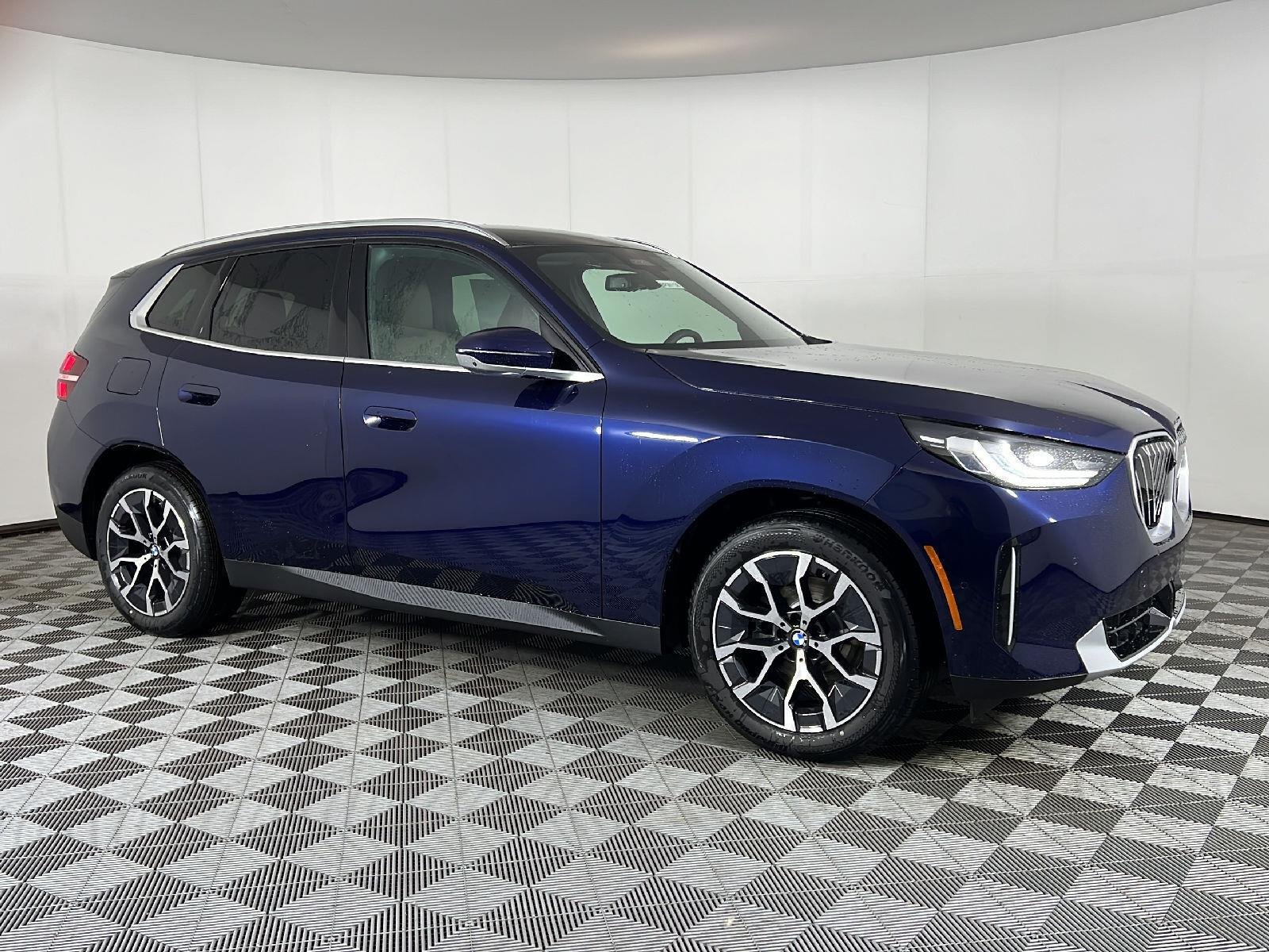 New 2026 Tanzanite Blue II Metallic BMW 30 xDrive image 15