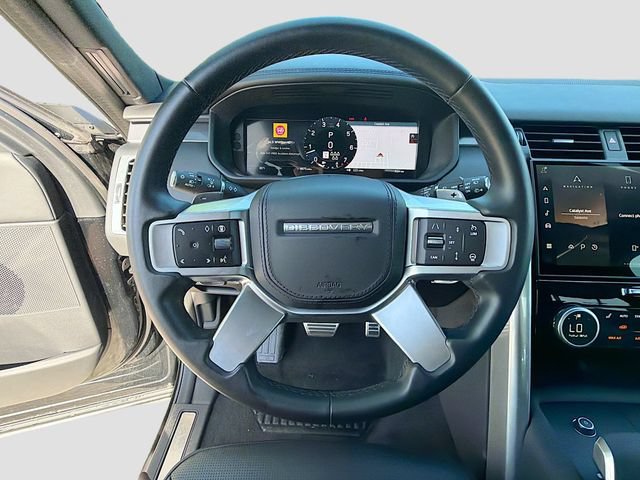 Used 2025 Santorini Black Metallic Land Rover Metropolitan Edition image 42
