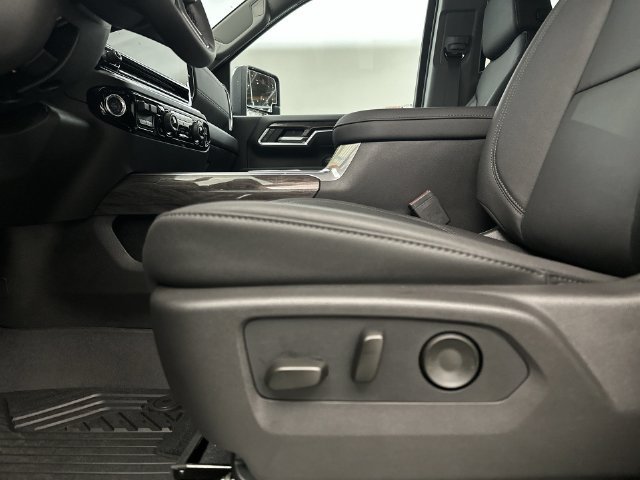 2026 Chevrolet Silverado 2500 HD LTZ - Photo 17