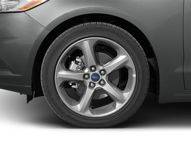 Used 2014 Sterling Gray Metallic Ford SE image 10