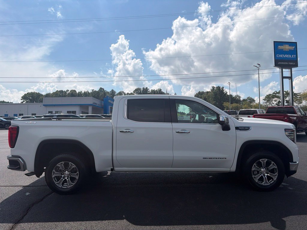Used 2025 Summit White GMC SLT image 13