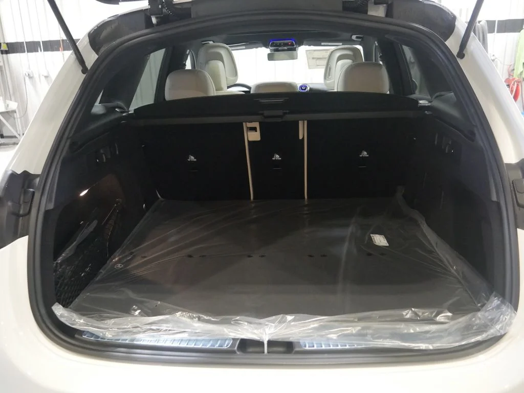New 2026 Polar White Mercedes-Benz GLC 300 image 23