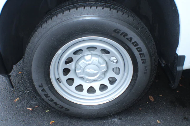 Used 2026 Summit White Chevrolet WT image 5