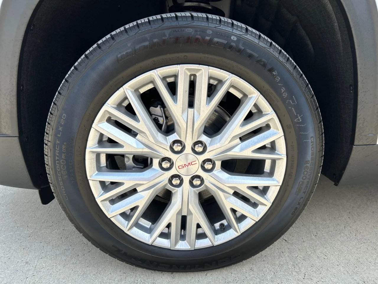 New 2026 Summit White GMC Elevation image 9