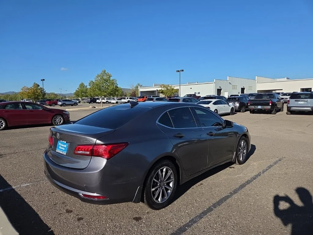 Used 2020  Acura 2.4L image 3