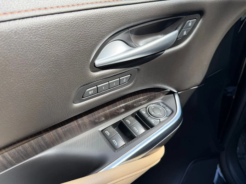 2025 Cadillac XT4 Premium Luxury - Photo 15