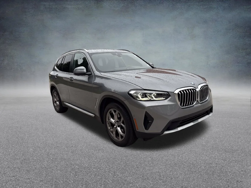 Used 2023 Gray BMW xDrive30i image 8
