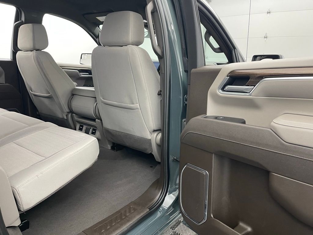 Used 2025 Cypress Gray Chevrolet LT image 34
