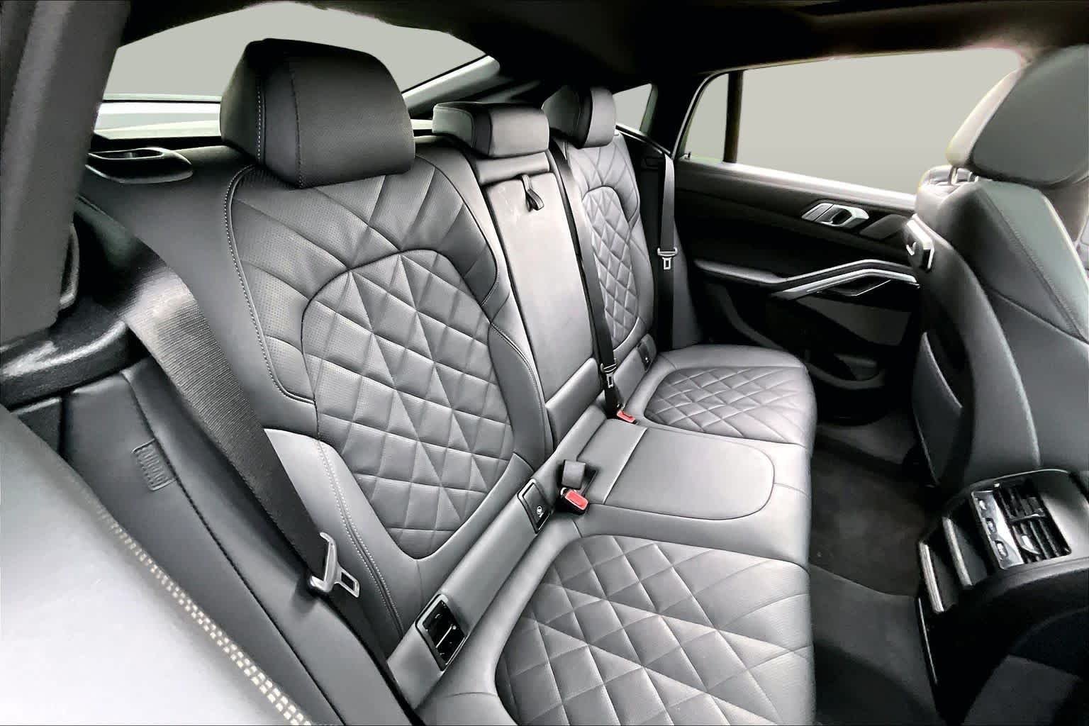 Used 2025 Carbon Black Metallic BMW xDrive40i image 19