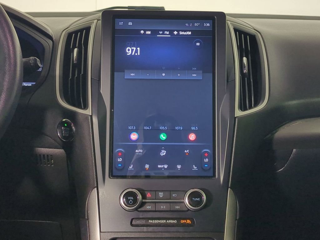 Used 2022 White Ford SEL image 21